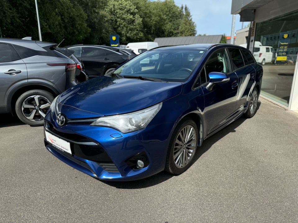 Toyota Avensis 1,8 VVT-i T2 Touring Sports 5d