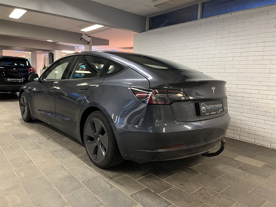Tesla Model 3 Long Range AWD 4d
