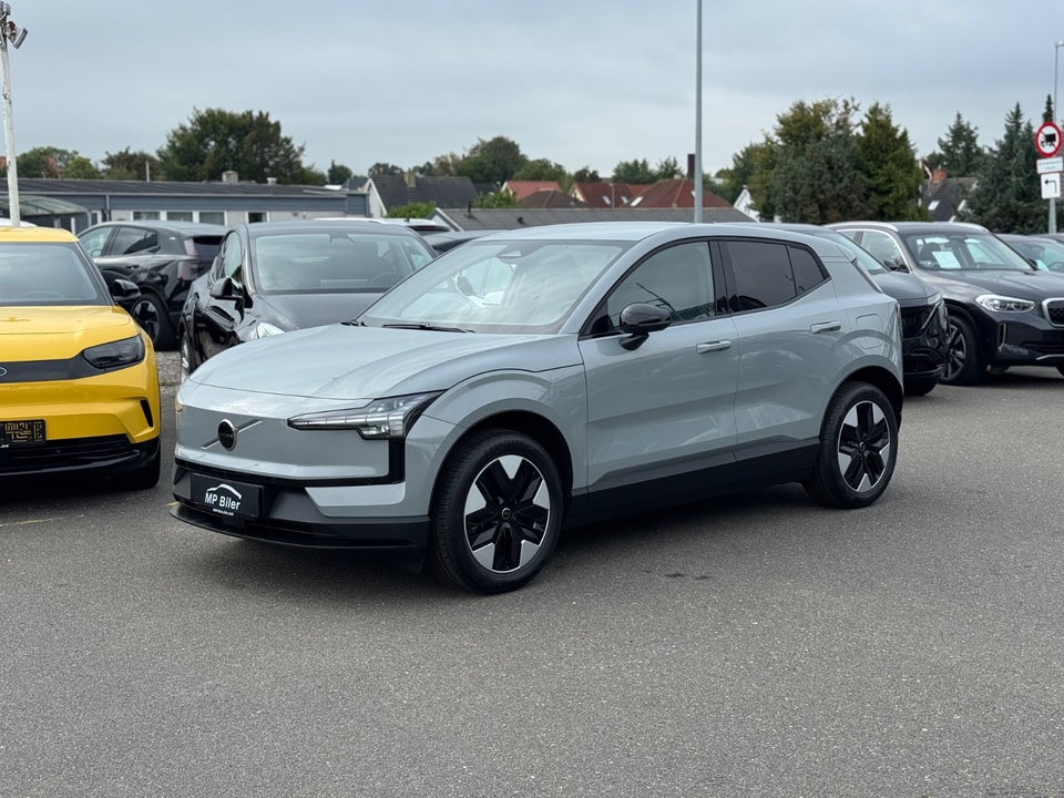 Volvo EX30 Standard Range Plus 5d
