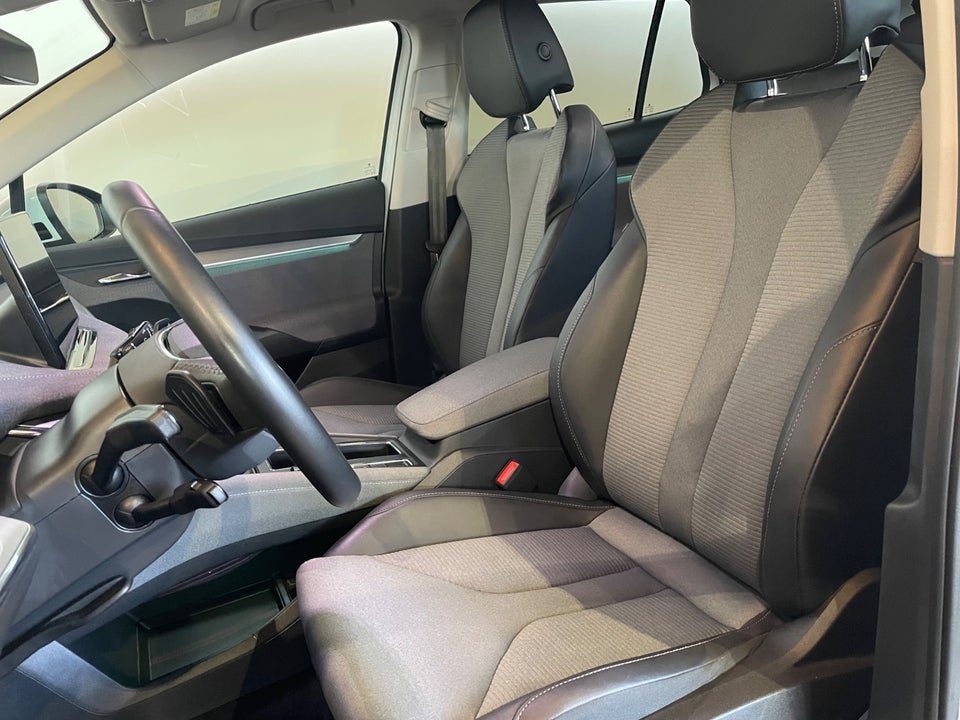 Skoda Enyaq 80 iV Plus Loft 5d