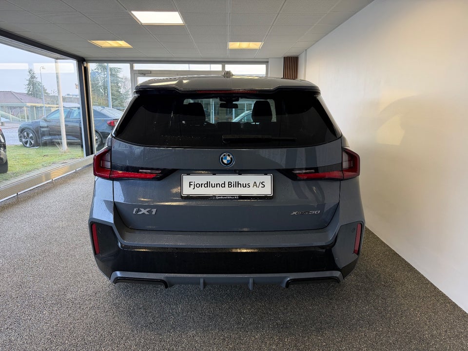 BMW iX1 xDrive30 M-Sport Premium 5d
