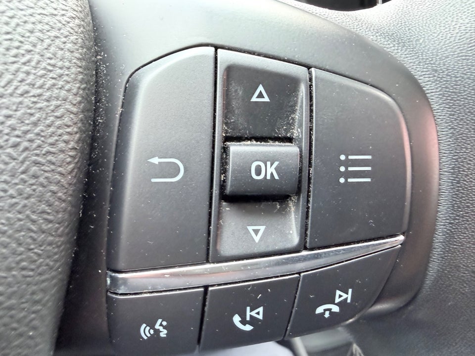 Ford Fiesta 1,0 EcoBoost mHEV Connected 5d
