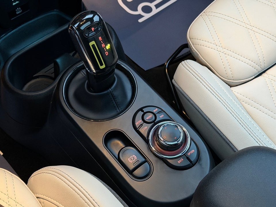 MINI Cooper SE Maximise 3d