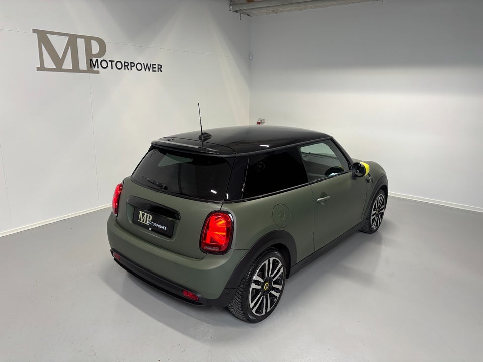 MINI Cooper SE Essential 3d