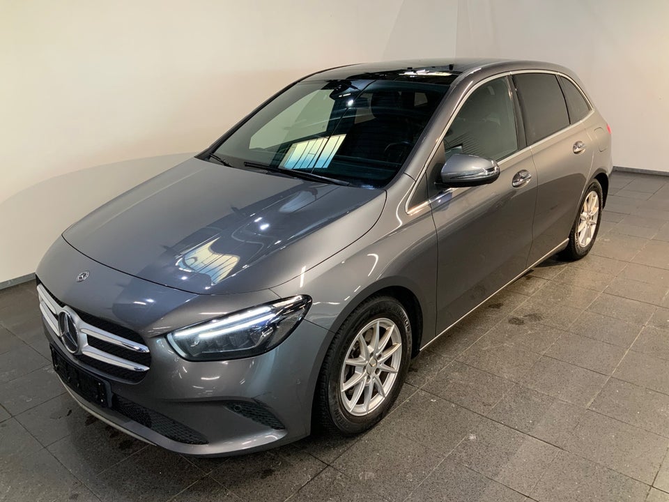 Mercedes B200 d 2,0 Progressive Line aut. 5d