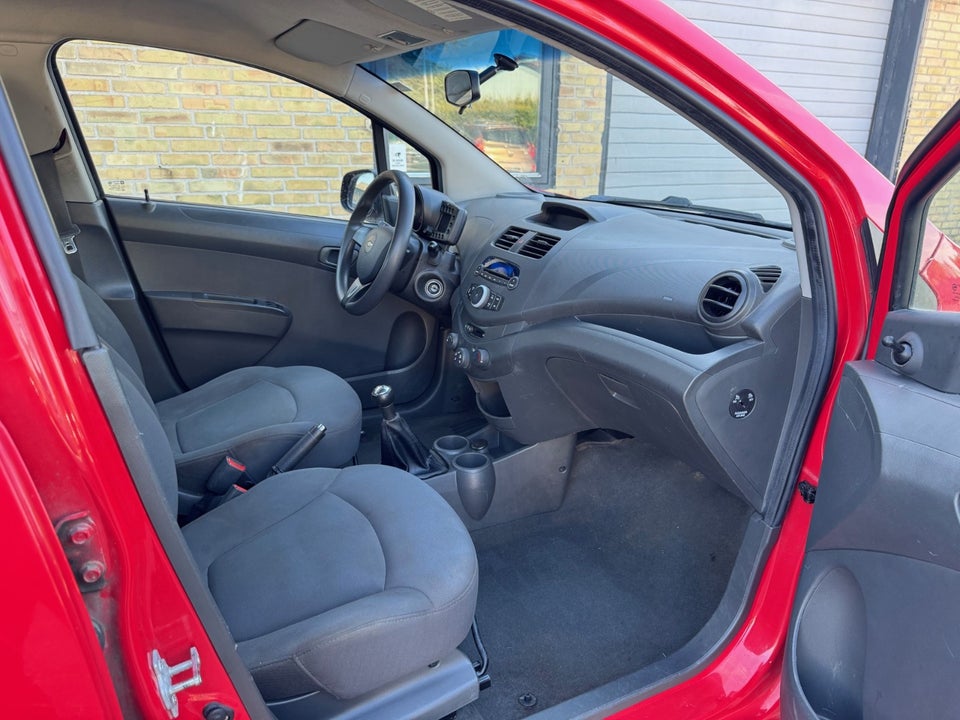 Chevrolet Spark 1,0 LE 5d