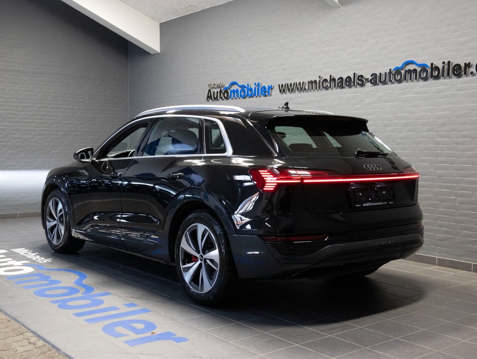 Audi Q8 e-tron 55 Advanced quattro 5d