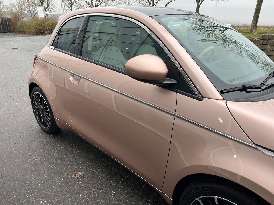 Fiat 500e 42 la Prima 3+1 4d