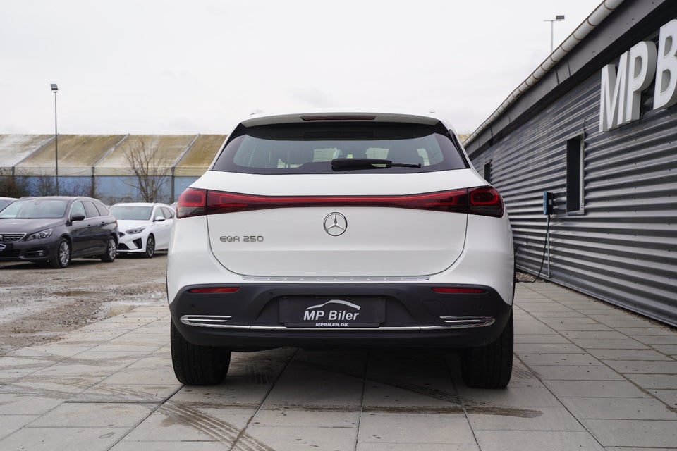 Mercedes EQA250 Progressive 5d
