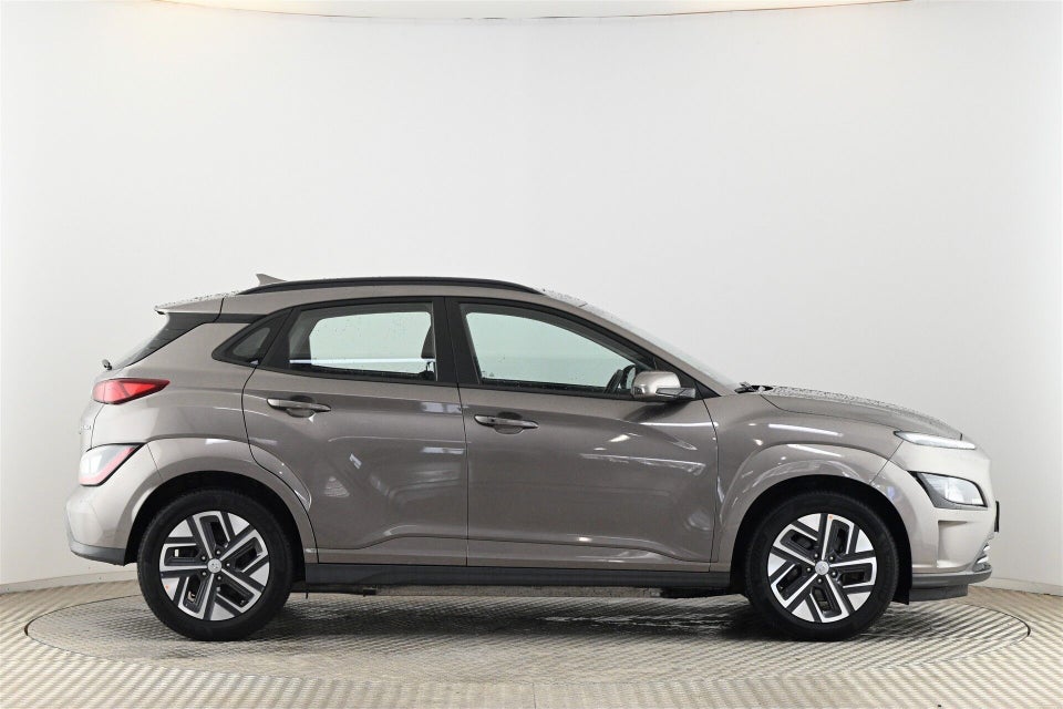 Hyundai Kona 39 EV Essential 5d