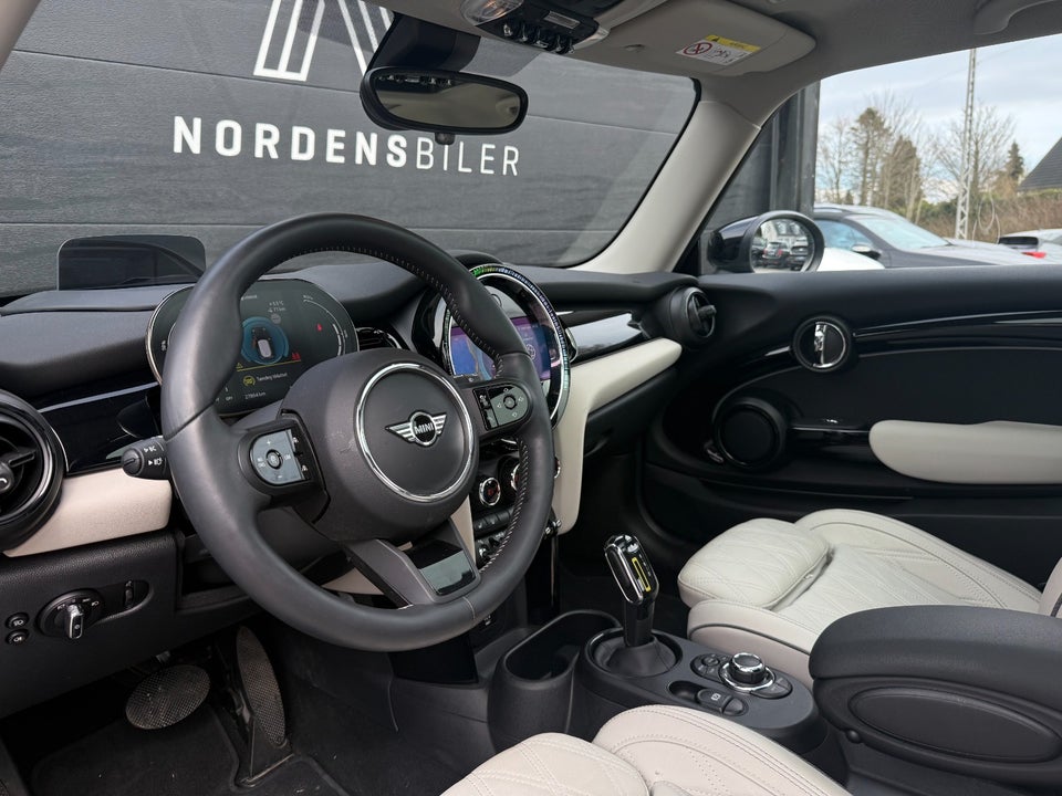 MINI Cooper SE Classic Trim 3d