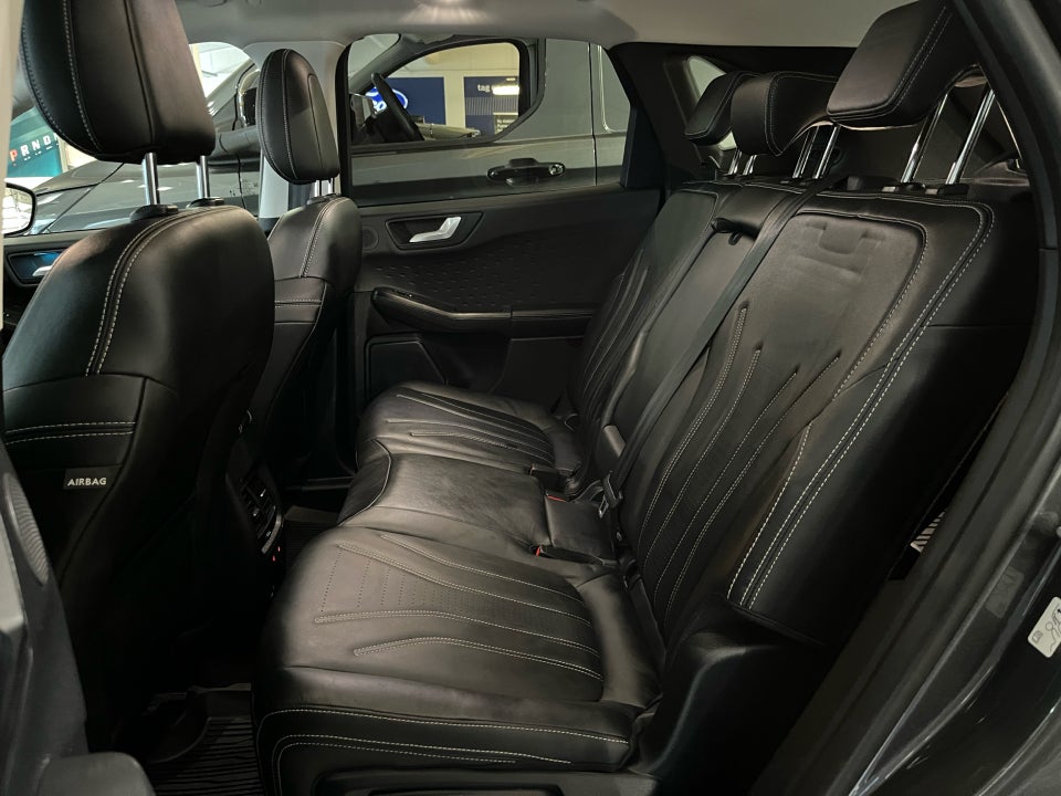 Ford Kuga 2,5 PHEV Vignale CVT 5d