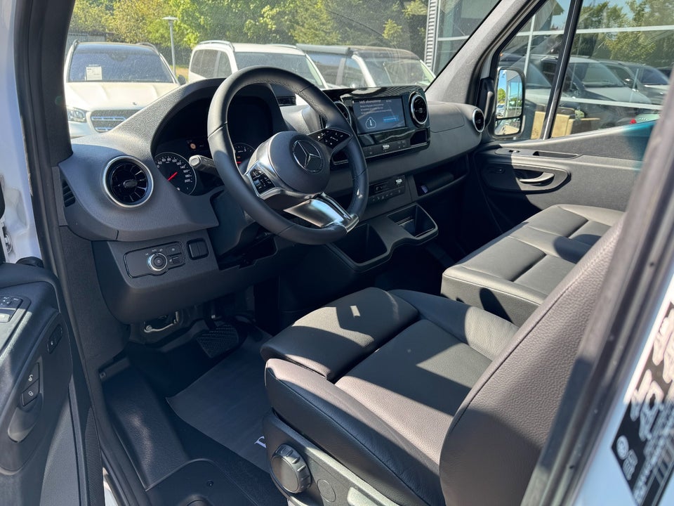 Mercedes Sprinter 517 2,0 CDi A3 Chassis aut. RWD 2d