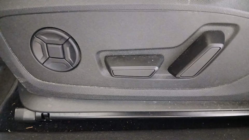 Audi Q4 e-tron 40 S-line 5d