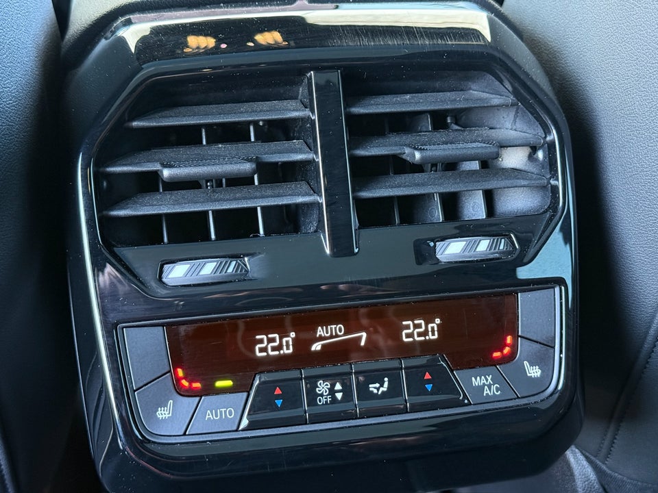 BMW iX xDrive40 Fully Charged 5d