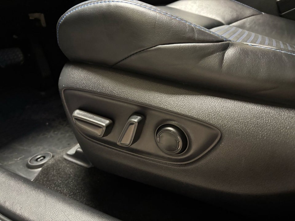 Toyota RAV4 2,5 Hybrid H3 Style MDS 5d