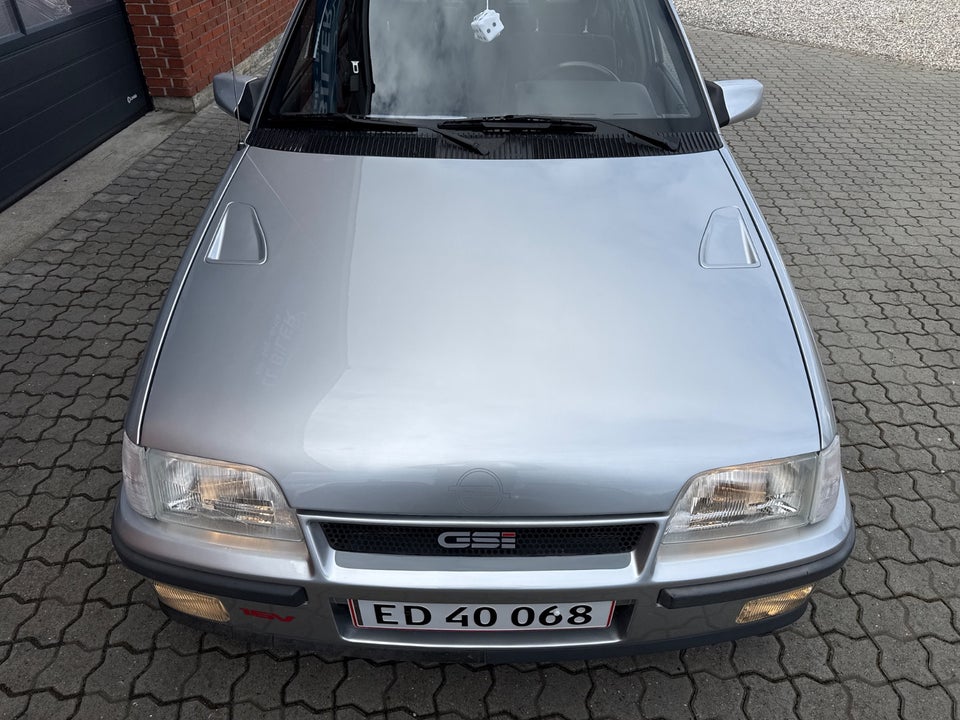Opel Kadett 2,0 GSi 16V 5d