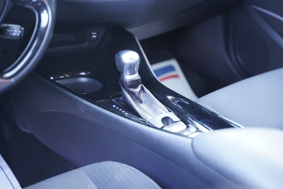 Toyota C-HR 1,8 Hybrid Premium Selected CVT 5d