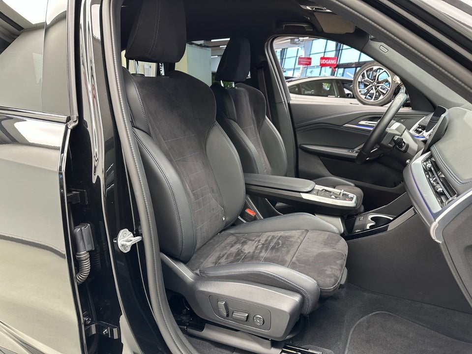 BMW iX1 eDrive20 M-Sport Pro 5d