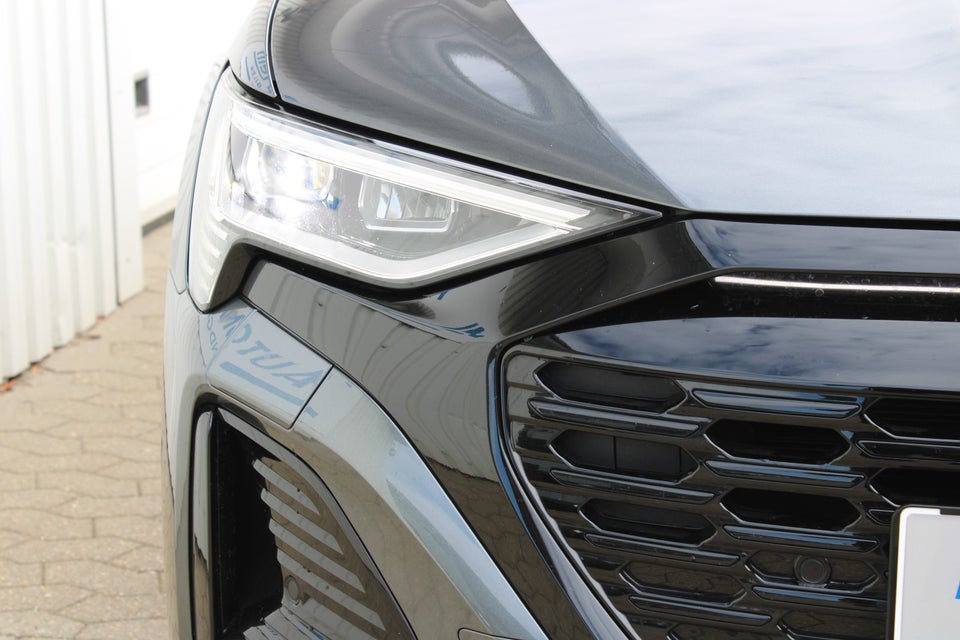 Audi Q8 e-tron 50 S-line quattro 5d