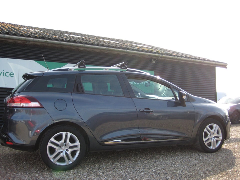 Renault Clio IV 0,9 TCe 90 Expression Sport Tourer 5d