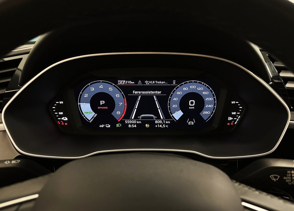 Audi Q3 45 TFSi e Attitude plus S-tr. 5d