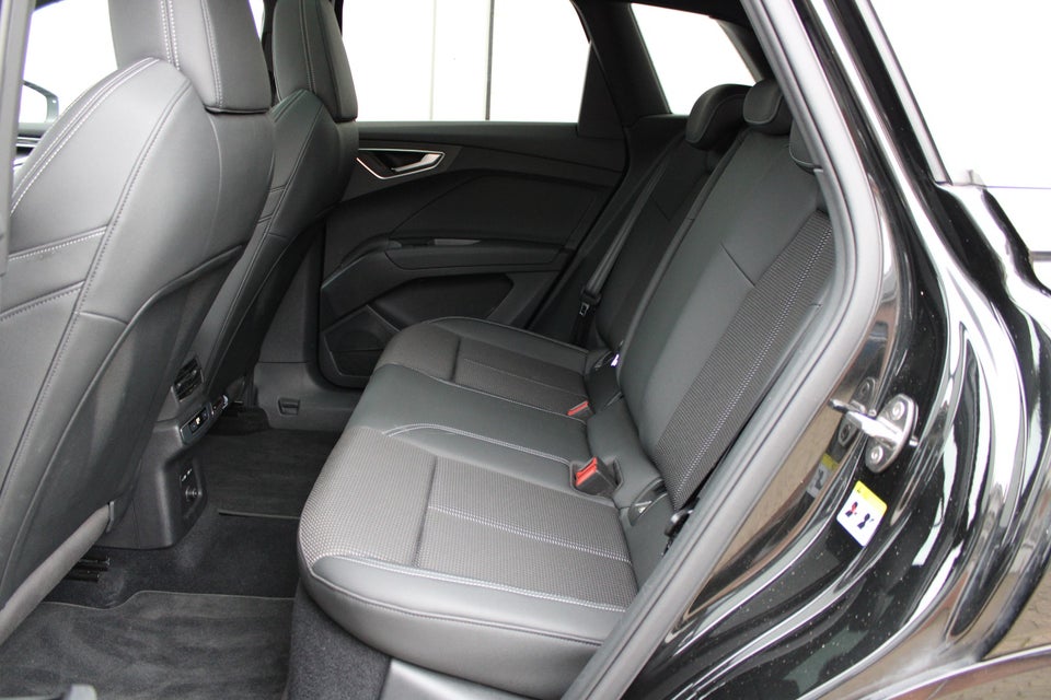 Audi Q4 e-tron 45 S-line 5d