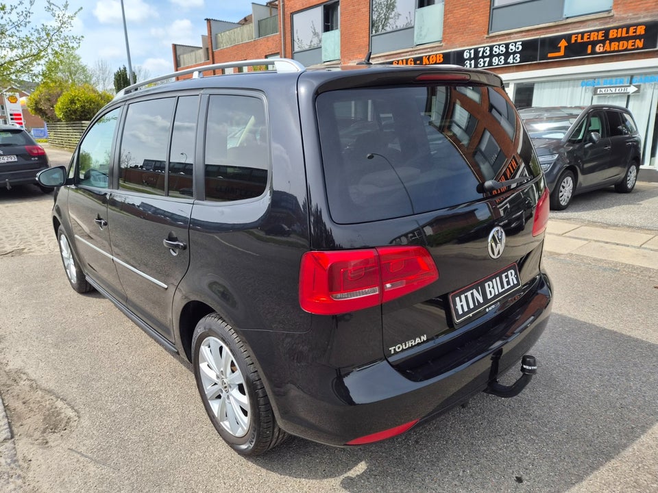 VW Touran 2,0 TDi 140 Comfortline DSG BMT 7prs 5d