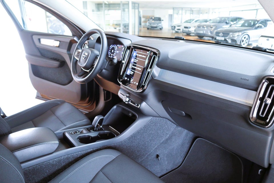 Volvo XC40 1,5 T4 ReCharge Inscription aut. 5d