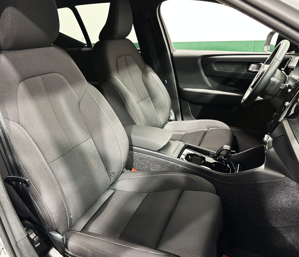 Volvo XC40 ReCharge Extended Range Plus 5d