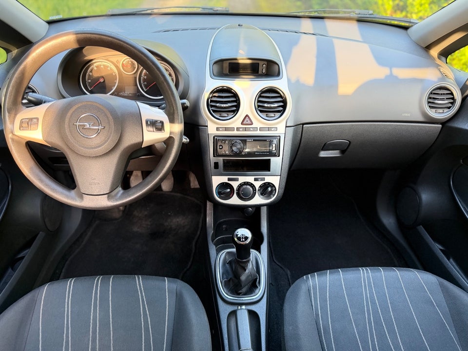 Opel Corsa 1,2 16V Enjoy 5d