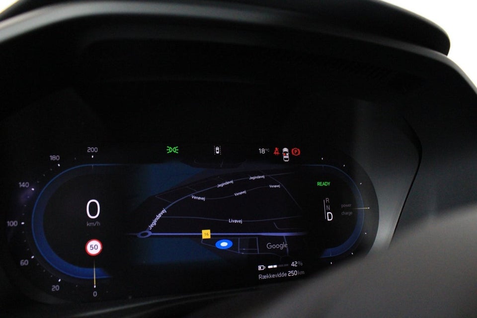 Volvo XC40 ReCharge Extended Range Plus 5d