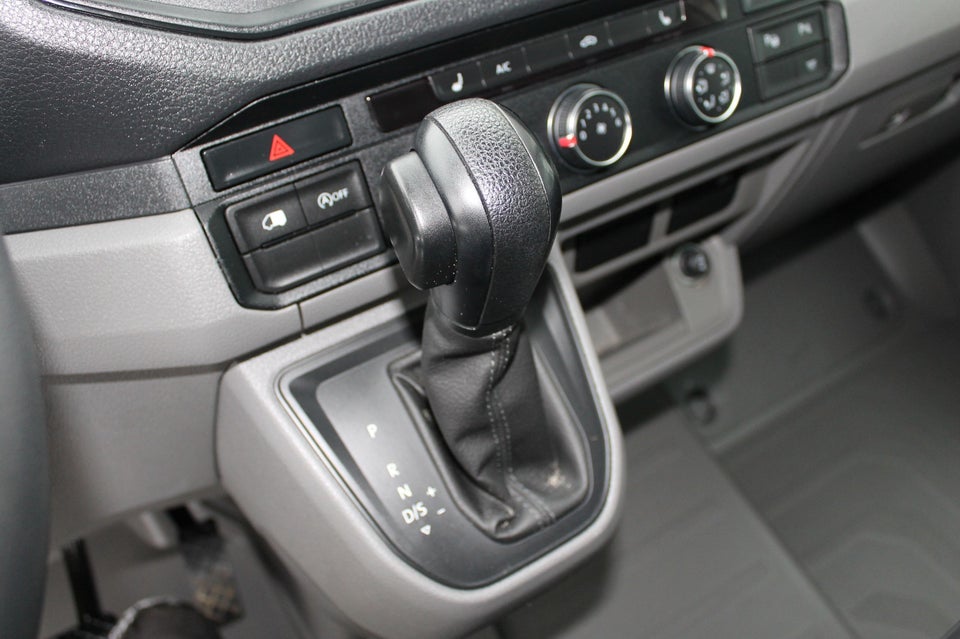 VW Crafter 35 2,0 TDi 177 Kassevogn L3H2 aut.