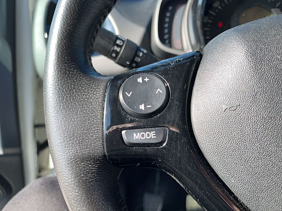 Peugeot 108 1,0 e-VTi 72 Allure+ 5d