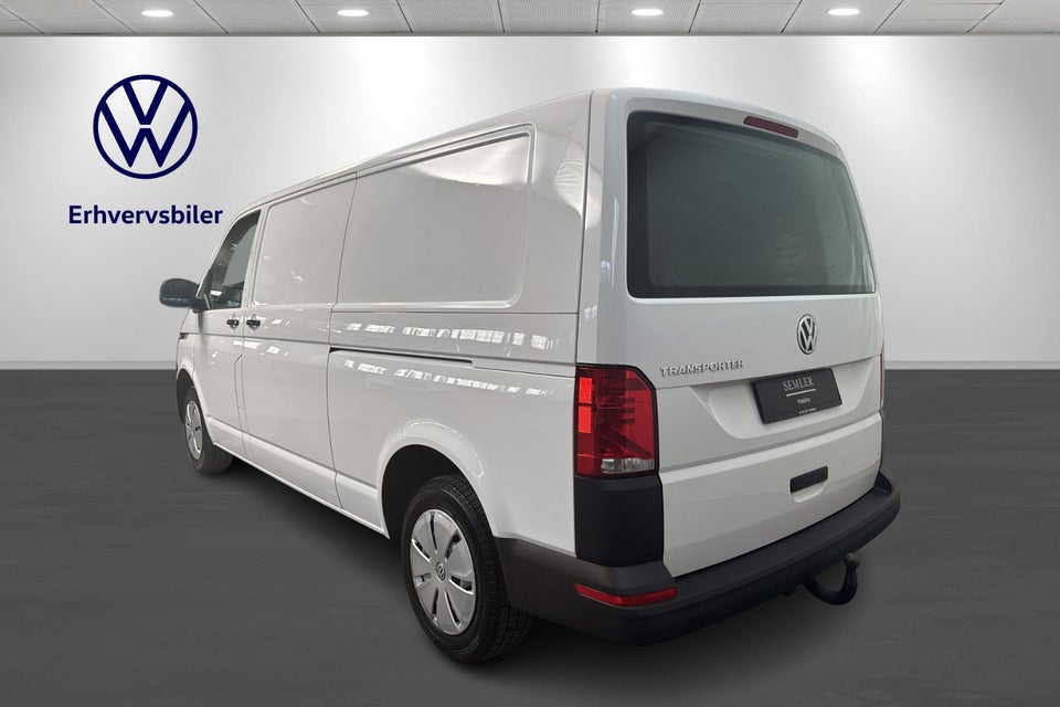 VW Transporter 2,0 TDi 110 Kassevogn lang