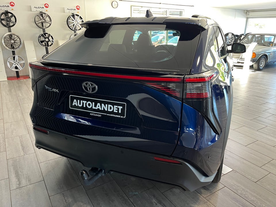Toyota bZ4X Executive 5d