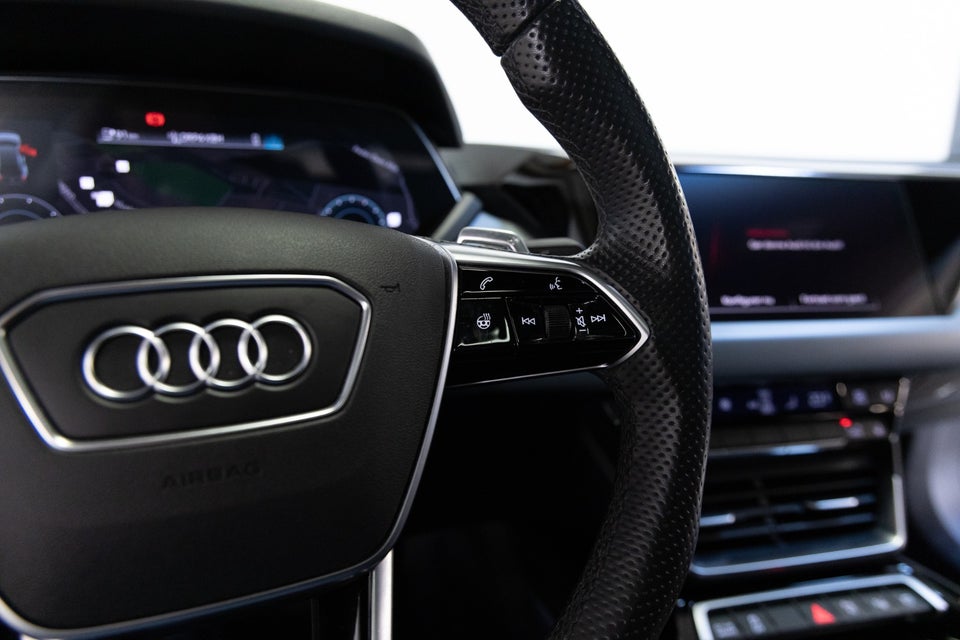 Audi e-tron GT quattro 4d
