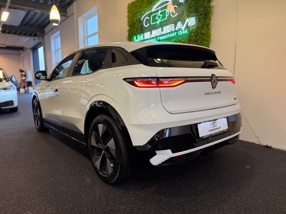 Renault Megane E-Tech 40 Equilibre 5d