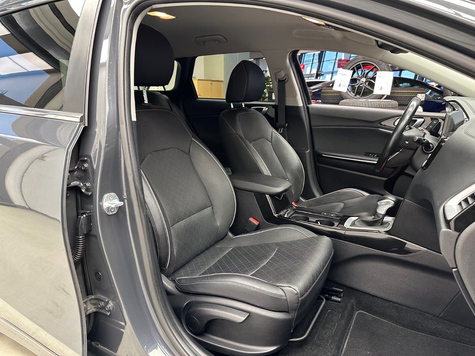 Kia Ceed 1,6 PHEV Upgrade SW DCT 5d