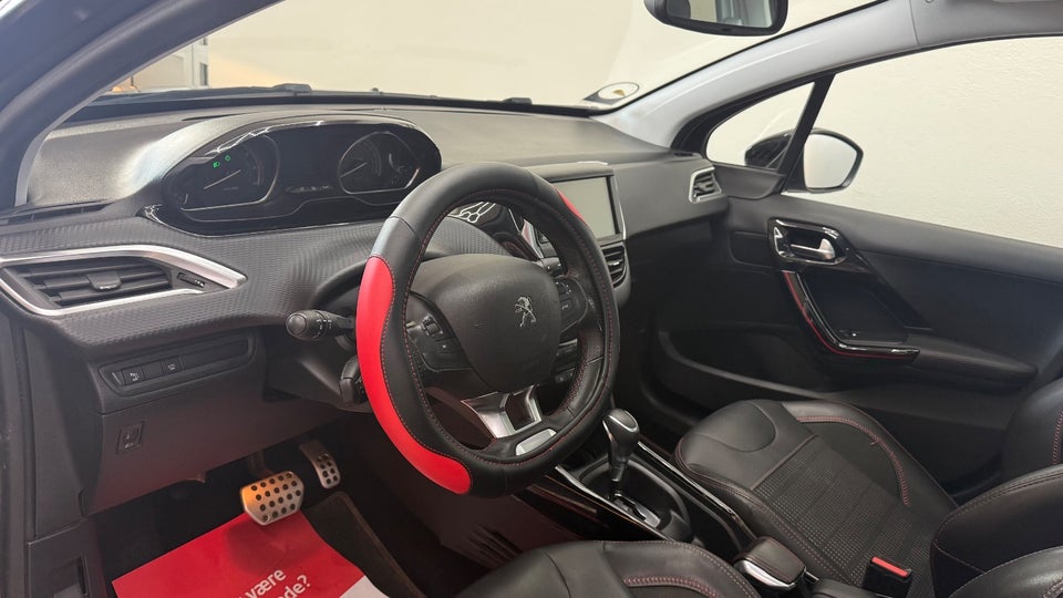 Peugeot 2008 1,2 PureTech 110 GT Line Sky EAT6 5d
