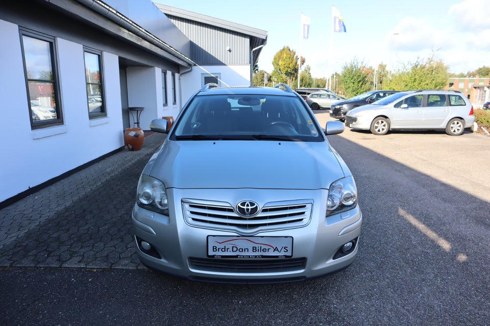 Toyota Avensis 1,8 VVT-i Sol stc. 5d