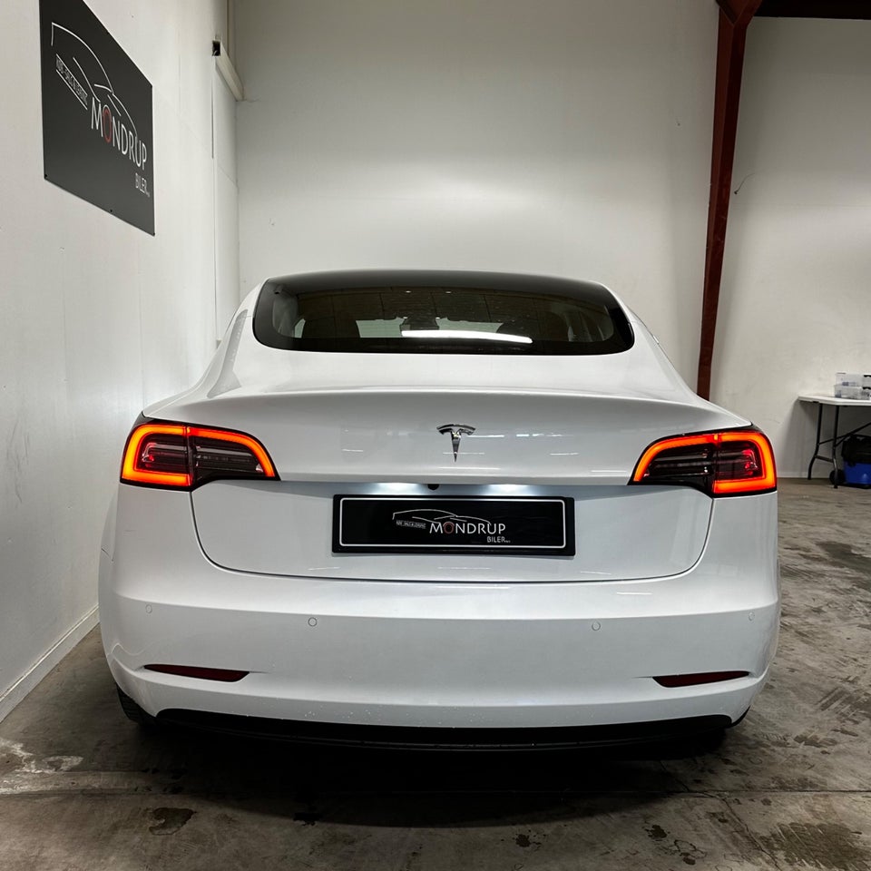 Tesla Model 3 RWD 4d