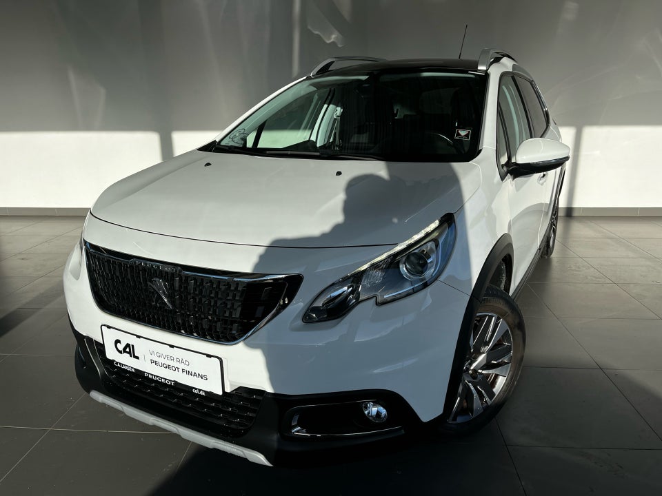 Peugeot 2008 1,2 e-THP 110 Allure Sky 5d