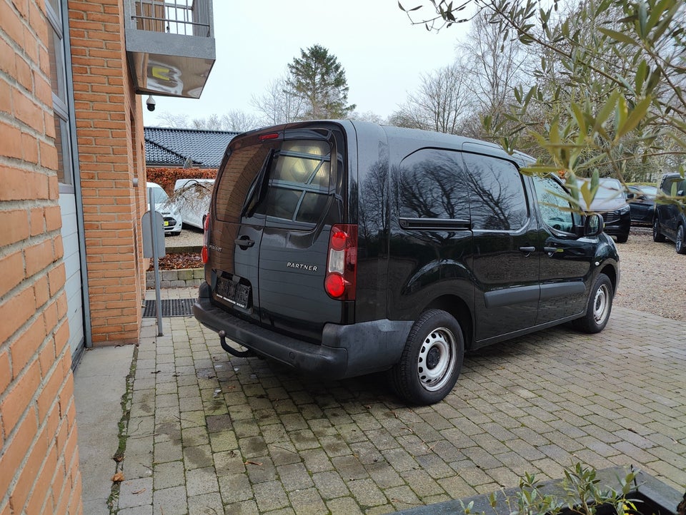 Peugeot Partner 1,6 BlueHDi 100 L2 Flex Van 5d