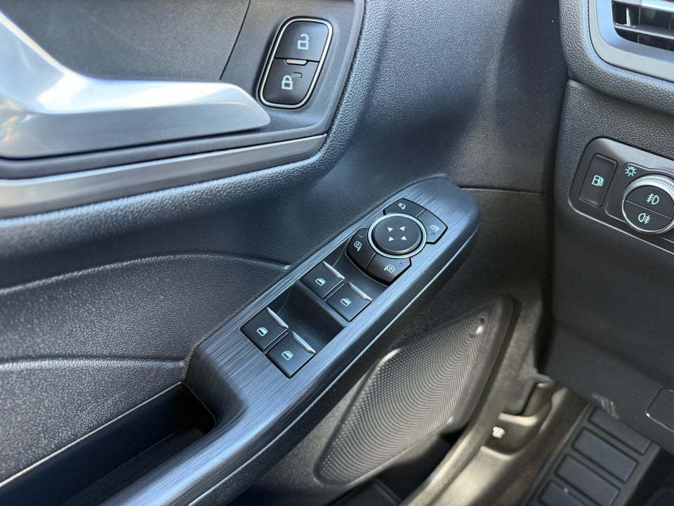 Ford Kuga 2,5 PHEV Titanium CVT 5d