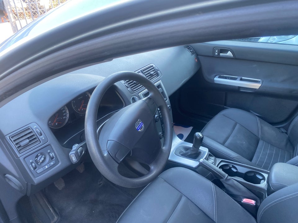 Volvo V50 1,6 Kinetic 5d