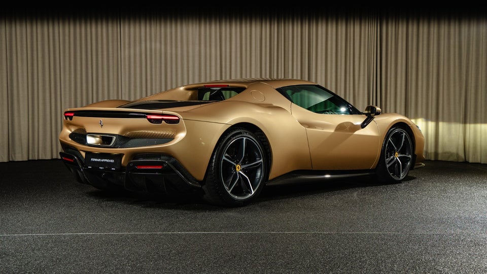 Ferrari 296 GTB 2,9 DCT 2d