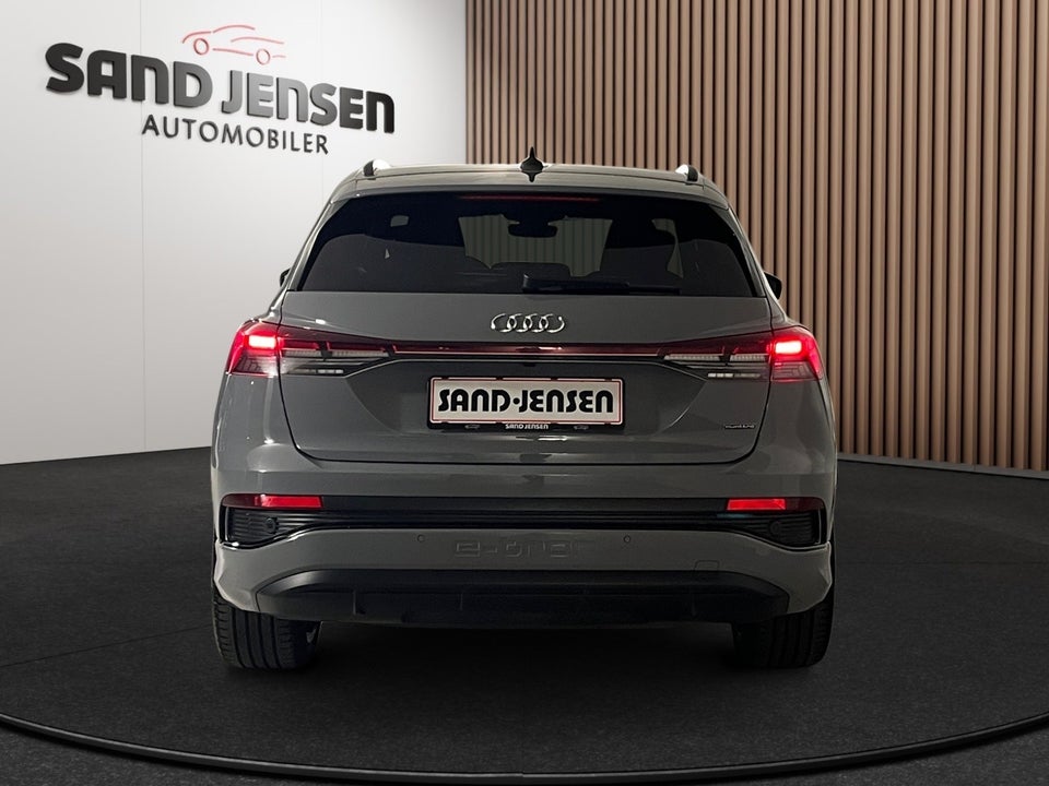 Audi Q4 e-tron 50 S-line quattro 5d