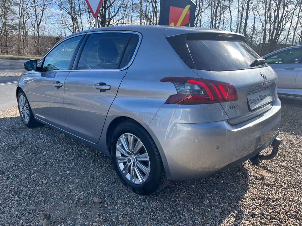 Peugeot 308 1,6 BlueHDi 120 Allure Sky 5d