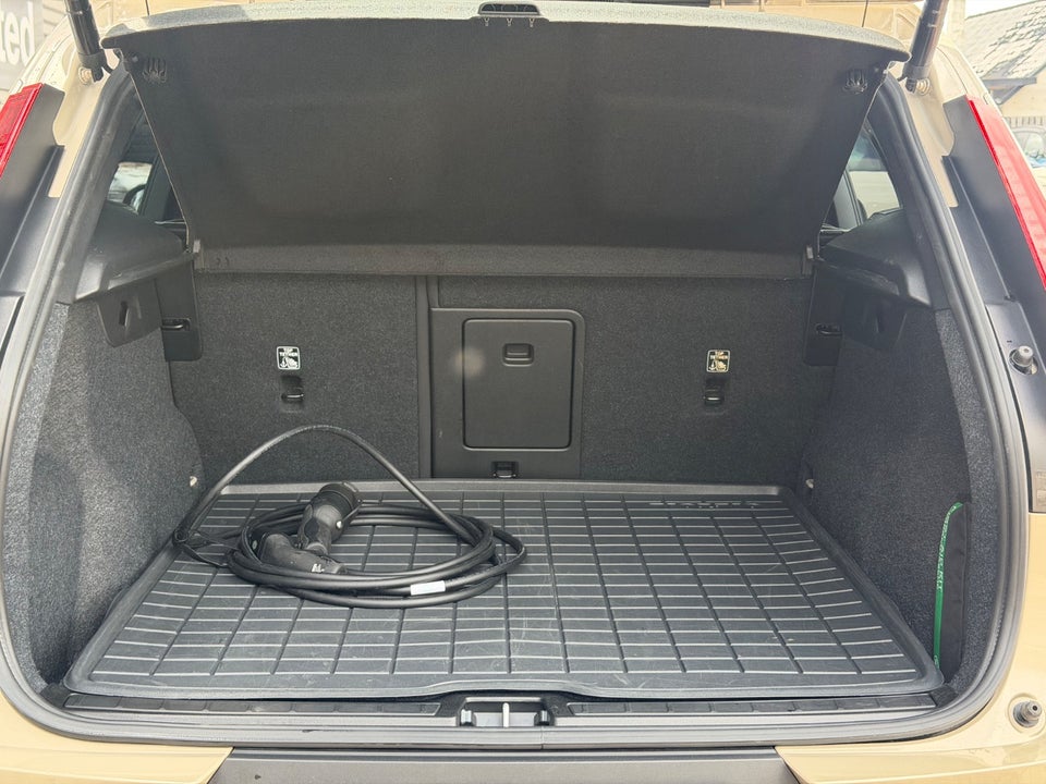 Volvo EX40 Extended Range Core 5d